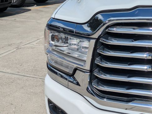 Used 2023 RAM 3500 Limited AWD/4WD image 9