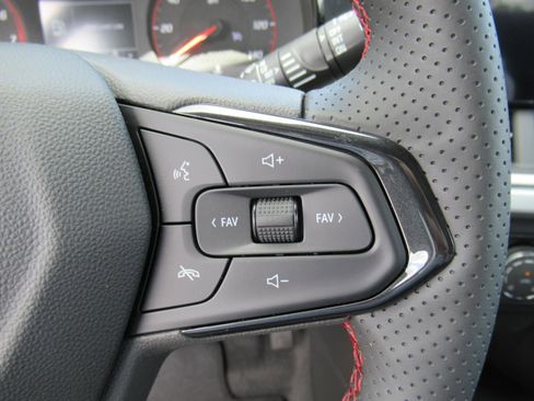 New 2026 Chevrolet Trax RS w/ Sunroof Package FWD image 22