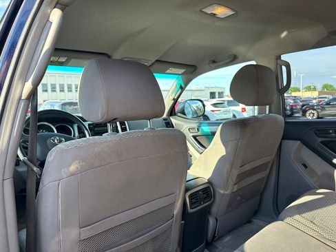 Used 2006 Toyota 4Runner SR5 AWD/4WD image 13