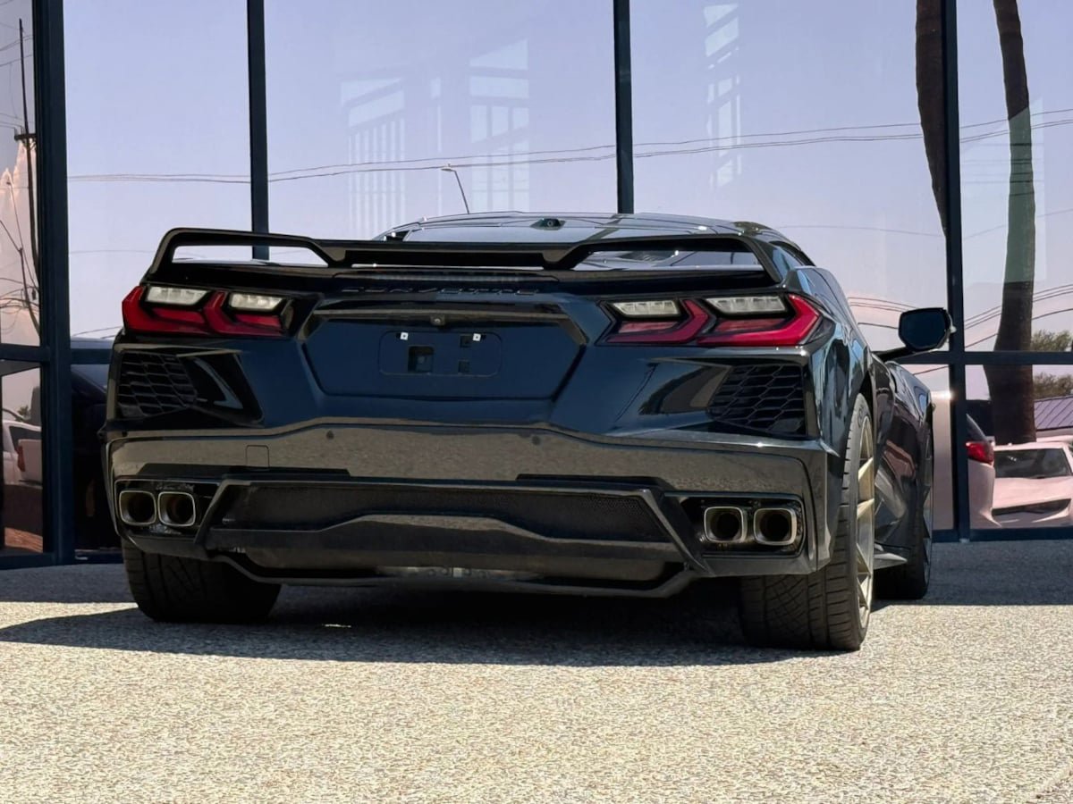 Used 2023 Chevrolet Corvette Stingray Preferred Cpe w/ Z51 Performance Package RWD image 9