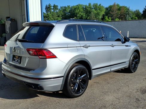 Used 2023 Volkswagen Tiguan SE R-Line FWD image 11