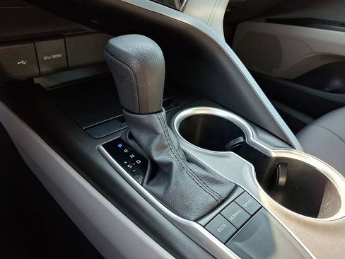 Used 2024 Toyota Camry LE w/ Convenience Package FWD image 14