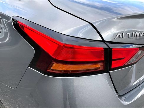 Used 2023 Nissan Altima 2.5 SV w/ SV Premium Package image 29