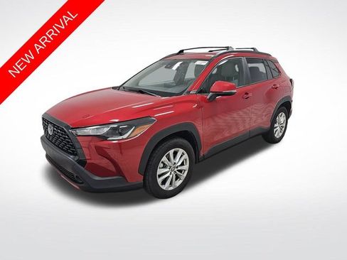 Used 2022 Toyota Corolla Cross LE AWD/4WD image 1