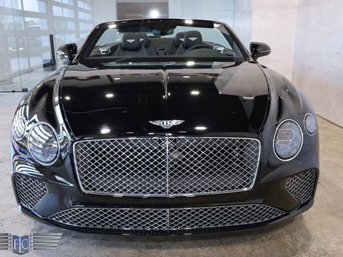 Used 2022 Bentley Continental GT V8 image 7