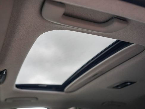 Used 2023 Kia Niro EX Touring image 29