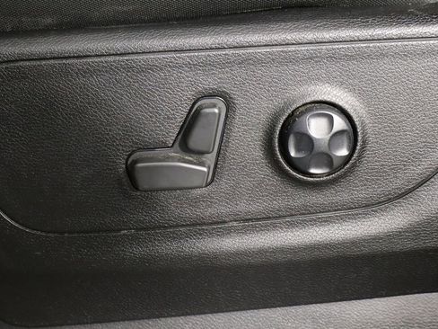 Used 2021 RAM 1500 Big Horn RWD image 22