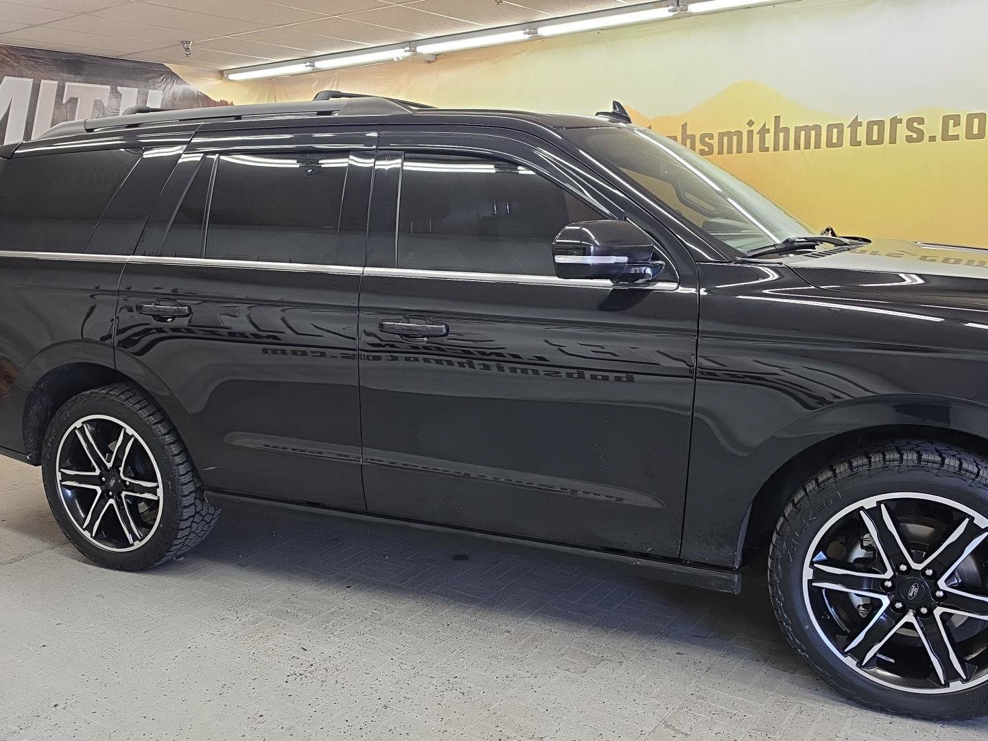 Used 2020 Ford Expedition Limited w/ Equipment Group 303A AWD/4WD image 22