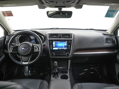Used 2018 Subaru Outback 2.5i Limited AWD/4WD image 13
