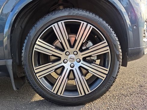 Certified 2023 Volvo XC90 B6 Ultimate w/ Lounge Package image 10