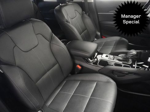 Used 2024 Kia Telluride EX image 24