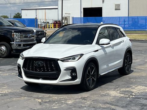 Used 2023 INFINITI QX50 Sport AWD/4WD image 3