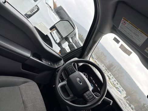 Used 2024 Ford F250 XLT image 5