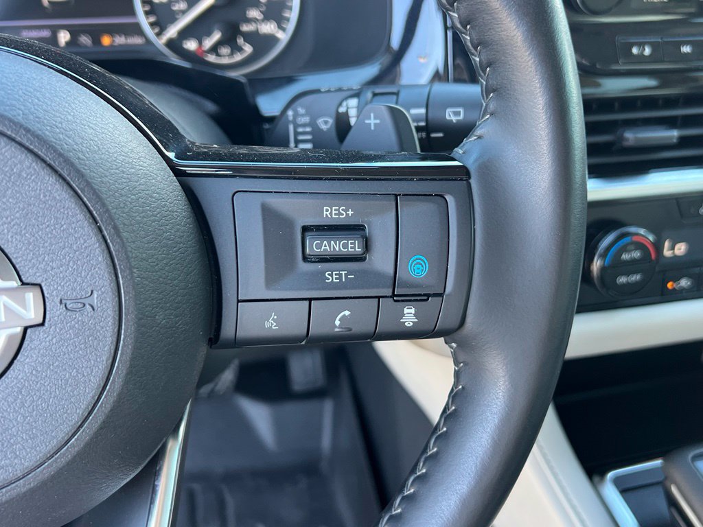 Used 2023 Nissan Pathfinder SL w/ SL Premium Package FWD image 32