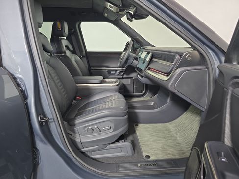Used 2022 Rivian R1T Adventure AWD/4WD image 23