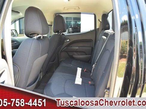 Used 2022 Chevrolet Colorado LT w/ Chrome Appearance Package AWD/4WD image 23
