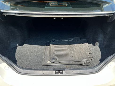 Used 2015 Toyota Camry XLE w/ Advanced Technology Package FWD image 11