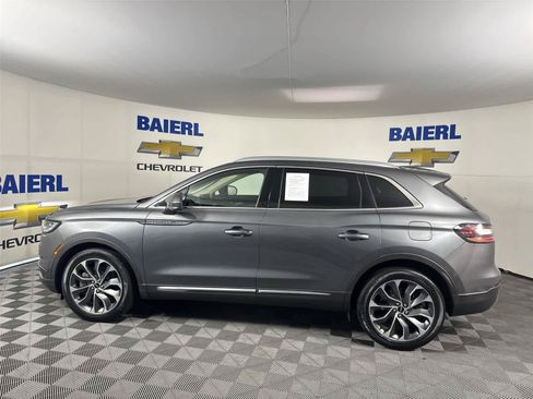 Used 2022 Lincoln Nautilus Reserve AWD/4WD image 2