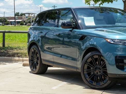 New 2026 Land Rover Range Rover Sport SE AWD/4WD image 8