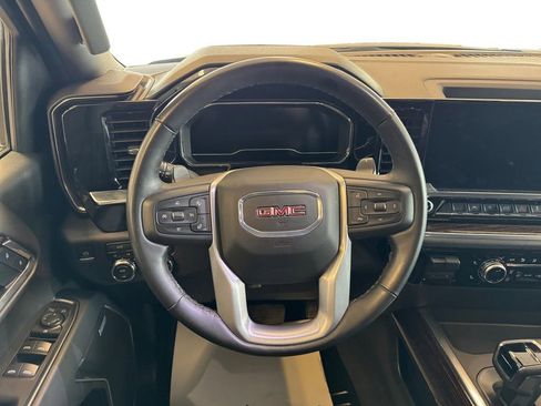 Used 2025 GMC Sierra 1500 Elevation w/ Preferred Package AWD/4WD image 13