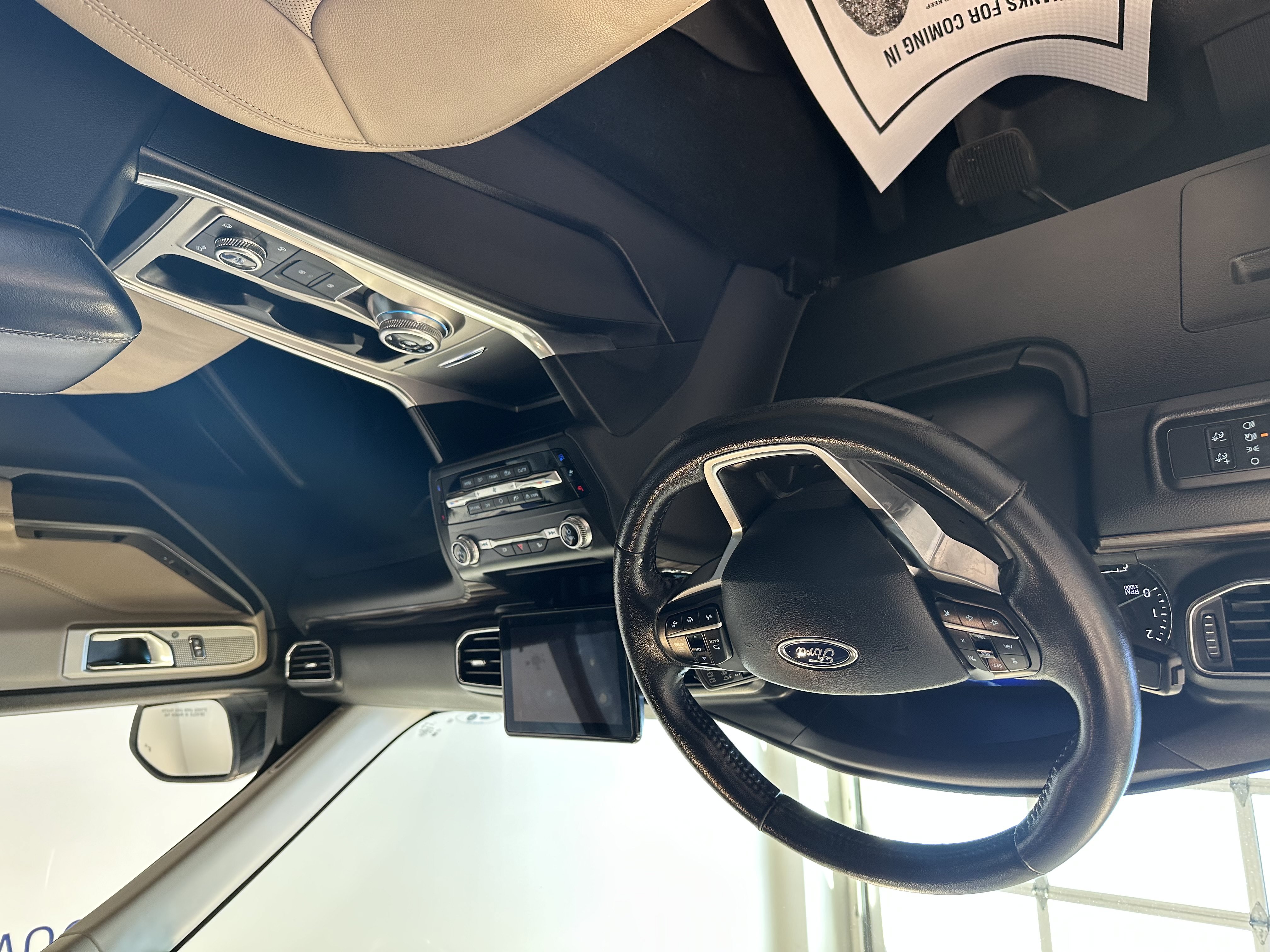 Used 2020 Ford Explorer Limited AWD/4WD image 10