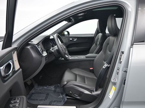 New 2026 Volvo XC60 T8 Ultra w/ Climate Package AWD/4WD image 20