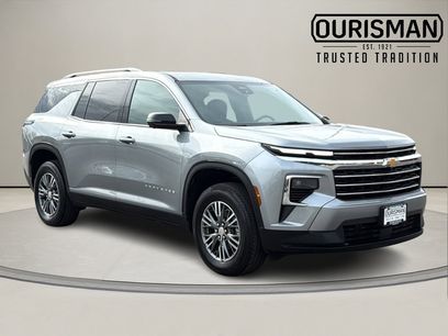 Used 2024 Chevrolet Traverse LT