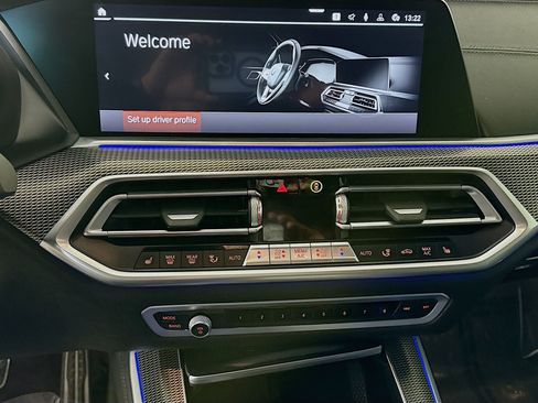 Used 2020 BMW X5 M50i w/ Premium Package AWD/4WD image 18