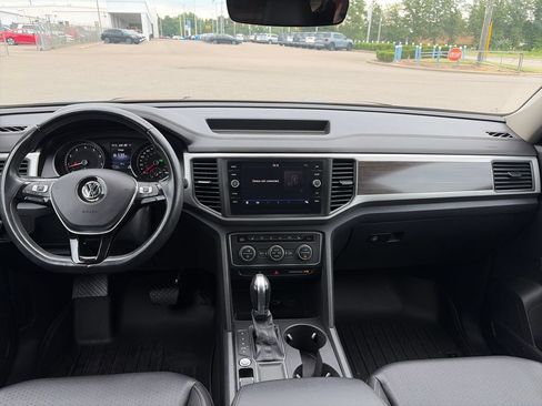 Used 2019 Volkswagen Atlas SE w/ Panoramic Sunroof Package FWD image 13