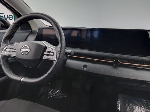 Used 2024 Nissan Ariya AWD image 25
