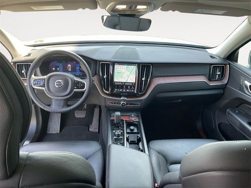 Certified 2023 Volvo XC60 B5 Plus image 10