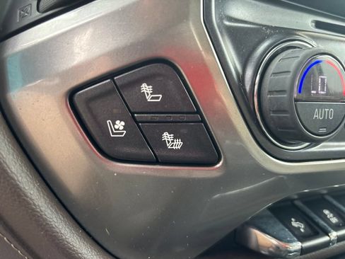 Used 2018 Chevrolet Silverado 1500 LTZ Z71 w/ LTZ Plus Package AWD/4WD image 28
