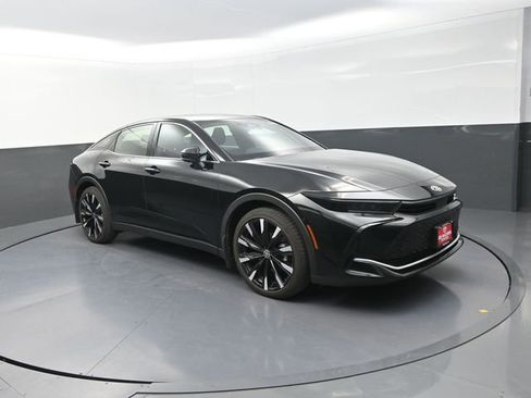 New 2026 Toyota Crown Platinum AWD/4WD image 23