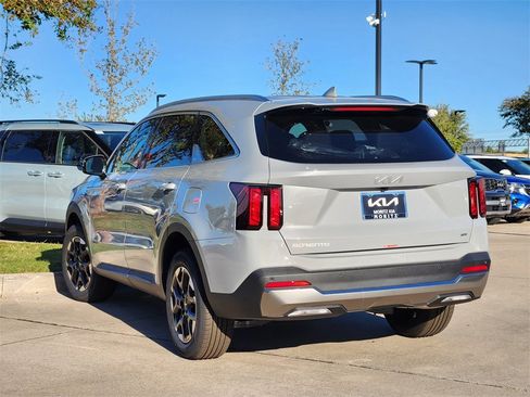 New 2026 Kia Sorento S image 3