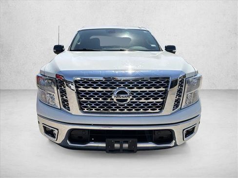 Used 2017 Nissan Titan SV RWD image 8