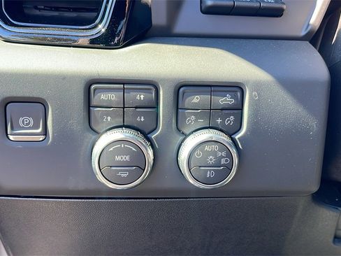 New 2026 GMC Sierra 2500 AT4 w/ AT4 Premium Plus Package image 25