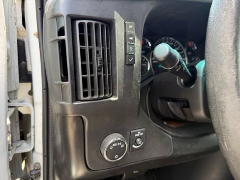 Used 2013 Chevrolet Express 2500 RWD image 14
