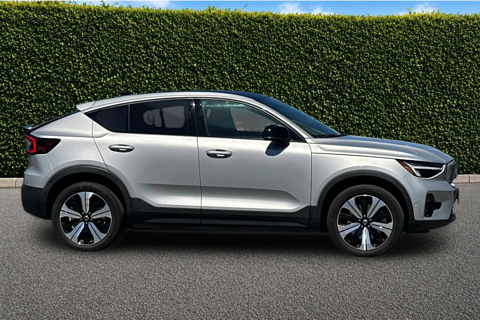 Used 2023 Volvo C40 P8 Recharge Plus AWD/4WD image 3