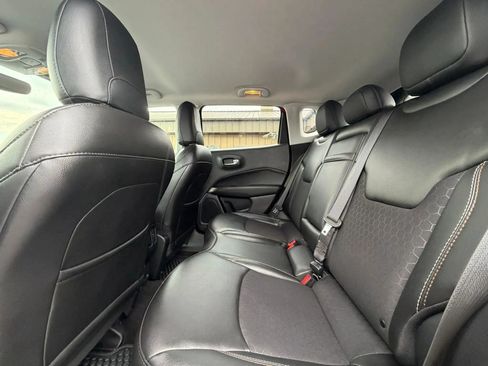 Used 2019 Jeep Compass Latitude w/ Popular Equipment Group AWD/4WD image 21