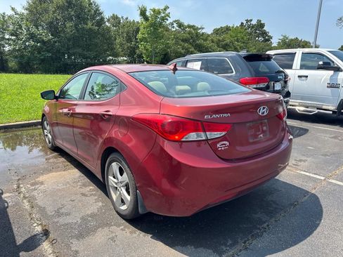 Used 2013 Hyundai Elantra GLS w/ Preferred Pkg FWD image 9