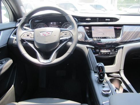 New 2025 Cadillac XT6 Premium Luxury w/ Technology Package image 22