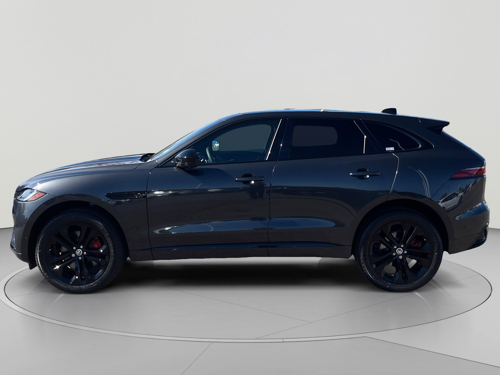 New 2026 Jaguar F-PACE R-Dynamic S AWD/4WD image 2