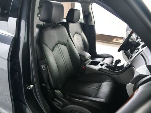 Used 2011 Cadillac SRX Premium image 24