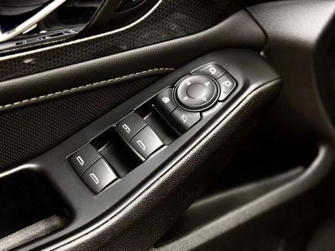 Used 2022 Chevrolet Traverse Premier w/ Redline Edition image 12