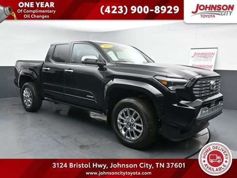 Used 2024 Toyota Tacoma Limited w/ Limited Package (LT) image 1