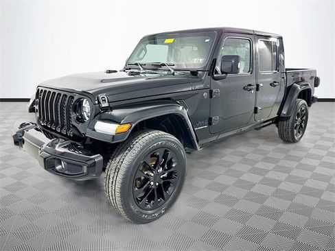 Used 2022 Jeep Gladiator Overland image 3