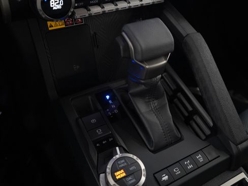 Used 2025 Toyota Tacoma Trailhunter image 26