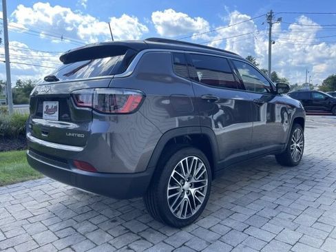 Used 2023 Jeep Compass Limited w/ Elite Group AWD/4WD image 4