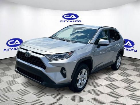 Used 2021 Toyota RAV4 XLE AWD/4WD image 10