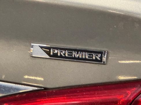Used 2019 Chevrolet Impala Premier FWD image 6
